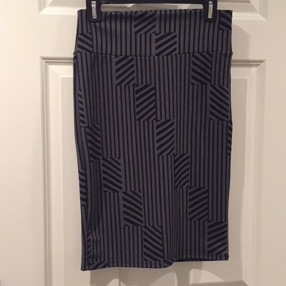 Lularoe Cassie pencil skirt, gray/black, Size S